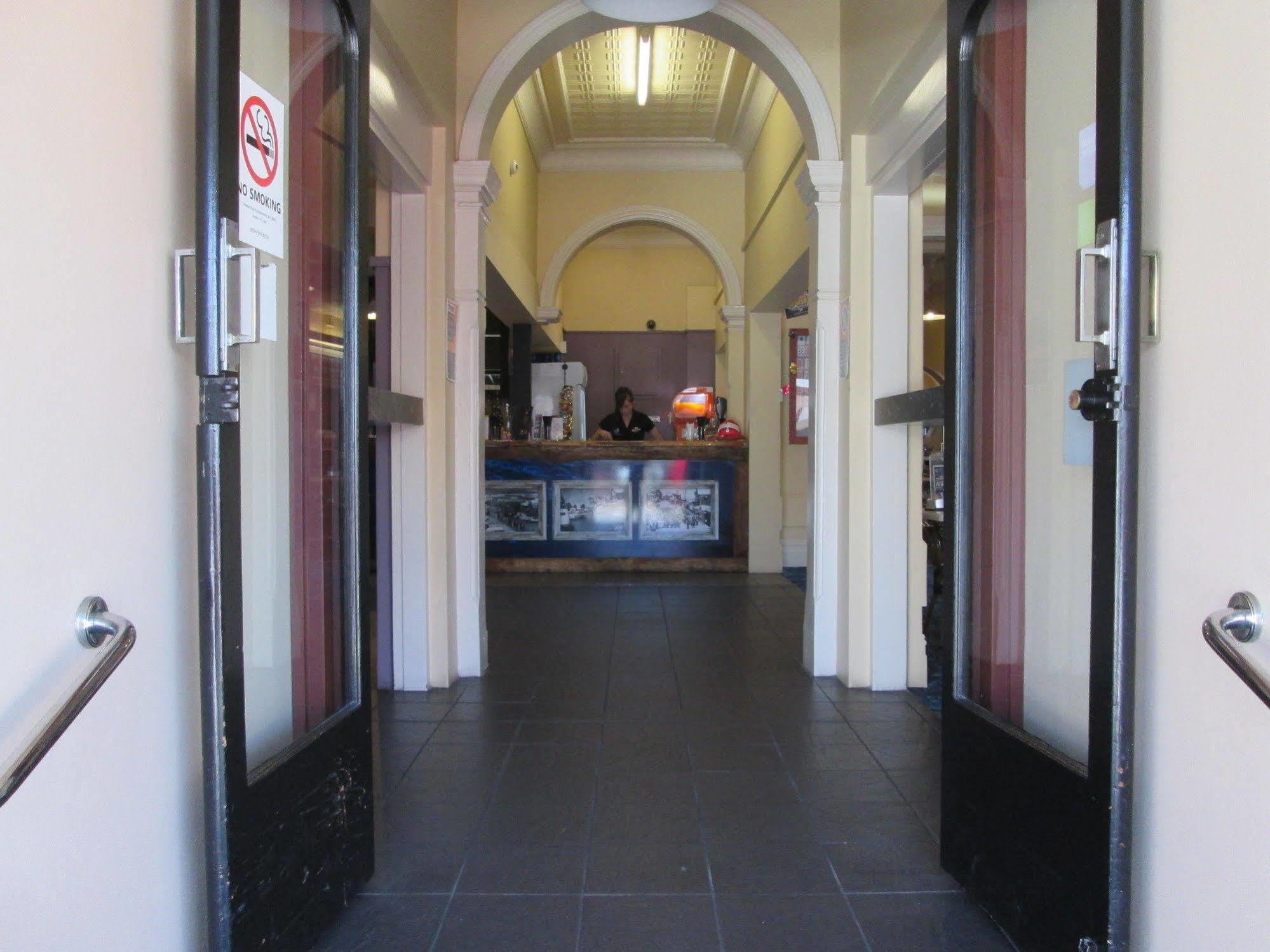 Maclean Hotel 3* Maclean